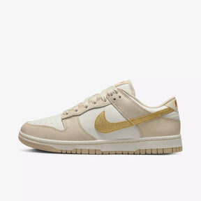 Nike Dunk Low - Phantom Metallic Gold - Artigo de grife