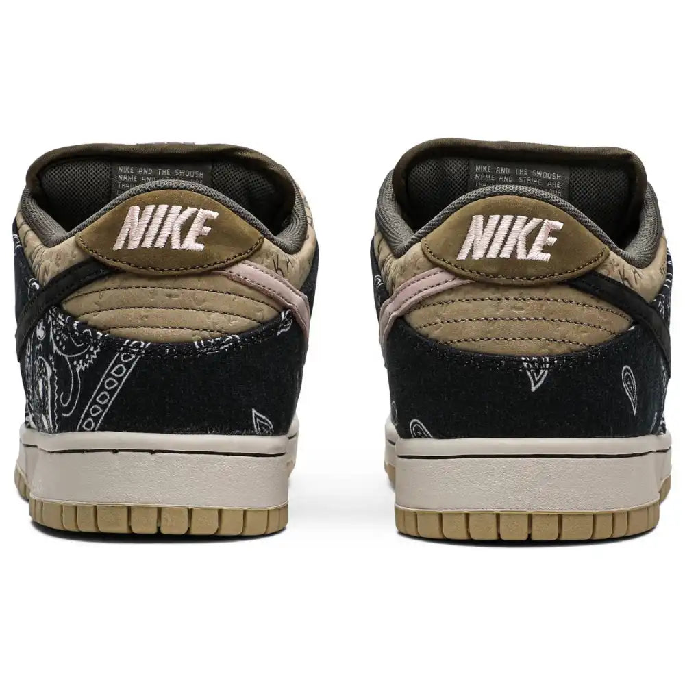 Travis Scott x Nike Dunk Low Cactus Jack - Artigo de grife